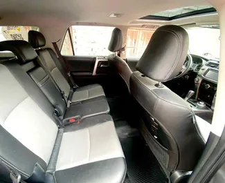 Toyota 4 Runner 2019 zur Miete verfügbar in Tiflis, mit Kilometerbegrenzung unbegrenzte.