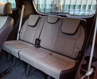 Kia Sedona 2017 zur Miete verfügbar in Tiflis, mit Kilometerbegrenzung unbegrenzte.