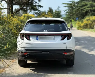 Benzin 2,5L Motor von Hyundai Tucson 2023 zur Miete in Tiflis.