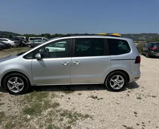 Vermietung SEAT Alhambra. Komfort, Minivan Fahrzeug zur Miete in Albanien ✓ Kaution Einzahlung von 100 EUR ✓ Versicherungsoptionen KFZ-HV, TKV, VKV Plus, Diebstahlschutz, Ausland.