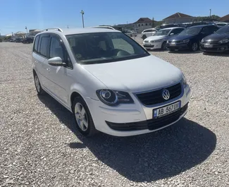 Autovermietung Volkswagen Touran Nr.14731 Automatisch in Tirana, ausgestattet mit einem 2,0L Motor ➤ Von Oltjon in Albanien.