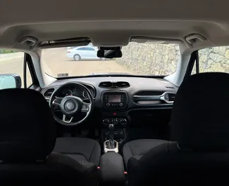 Benzin 2,4L Motor von Jeep Renegade 2021 zur Miete in Tiflis.