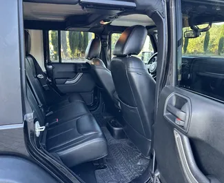 Mietwagen Jeep Wrangler 2021 in Georgien, mit Benzin-Kraftstoff und 320 PS ➤ Ab 350 GEL pro Tag.