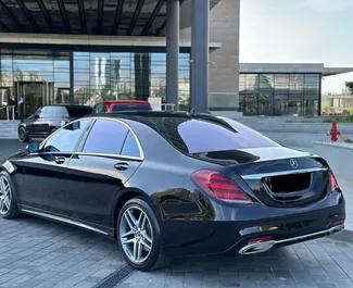 Mietwagen Mercedes-Benz S-Class 2018 in Aserbaidschan, mit Benzin-Kraftstoff und 333 PS ➤ Ab 300 AZN pro Tag.
