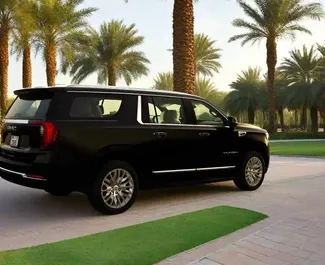 Vermietung GMC Yukon. Premium, Luxus, SUV Fahrzeug zur Miete in VAE ✓ Kaution Einzahlung von 2000 AED ✓ Versicherungsoptionen KFZ-HV, TKV.
