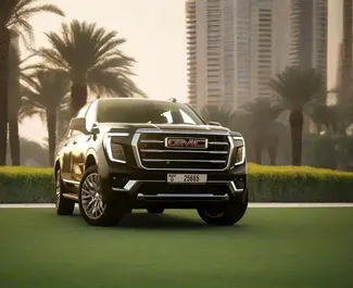 GMC Yukon 2025 zur Miete verfügbar in Dubai, mit Kilometerbegrenzung 250 km/Tag.