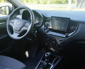 Vermietung Hyundai Accent. Wirtschaft Fahrzeug zur Miete in Kasachstan ✓ Kaution Keine Kaution ✓ Versicherungsoptionen KFZ-HV.