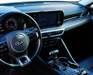 Mietwagen Kia K5 2020 in Kasachstan, mit Benzin-Kraftstoff und 200 PS ➤ Ab 39000 KZT pro Tag.