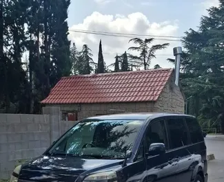 Frontansicht eines Mietwagens Toyota Noah in Tiflis, Georgien ✓ Auto Nr.14796. ✓ Automatisch TM ✓ 0 Bewertungen.