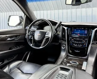 Cadillac Escalade 2019 mit Antriebssystem Allradantrieb, verfügbar in Tiflis.