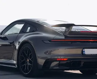 Frontansicht eines Mietwagens Porsche 911 Carrera GTS in Tiflis, Georgien ✓ Auto Nr.14788. ✓ Automatisch TM ✓ 0 Bewertungen.