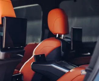 Benzin 3,5L Motor von Lexus LX600 2023 zur Miete in Tiflis.