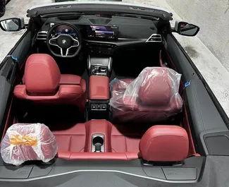 Benzin 2,5L Motor von BMW 420i Cabrio 2025 zur Miete in Dubai.