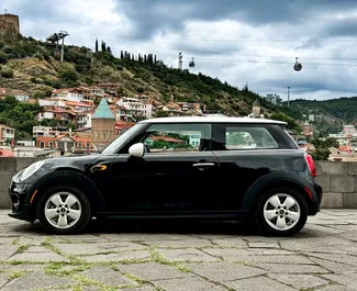 Mietwagen Mini Cooper 2015 in Georgien, mit Benzin-Kraftstoff und 136 PS ➤ Ab 95 GEL pro Tag.