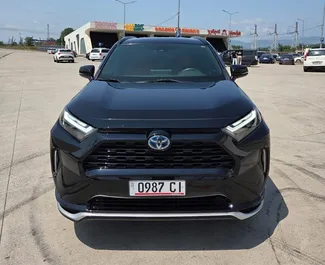 Frontansicht eines Mietwagens Toyota Rav4 in Tiflis, Georgien ✓ Auto Nr.14726. ✓ Automatisch TM ✓ 0 Bewertungen.
