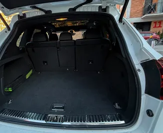Porsche Cayenne Turbo 2012 mit Antriebssystem Allradantrieb, verfügbar in Tiflis.