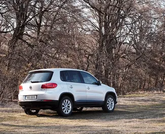 Mietwagen Volkswagen Tiguan 2013 in Georgien, mit Benzin-Kraftstoff und 180 PS ➤ Ab 77 GEL pro Tag.