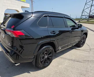 Mietwagen Toyota Rav4 2023 in Georgien, mit Benzin-Kraftstoff und 100 PS ➤ Ab 170 GEL pro Tag.