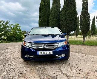 Mietwagen Honda Odyssey 2016 in Georgien, mit Benzin-Kraftstoff und 248 PS ➤ Ab 135 GEL pro Tag.