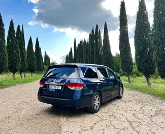 Benzin 3,5L Motor von Honda Odyssey 2016 zur Miete in Tiflis.