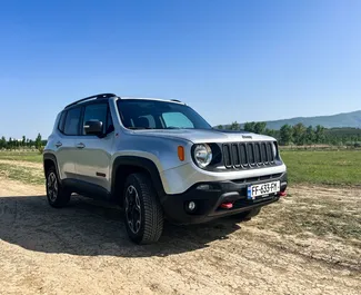 Vermietung Jeep Renegade. Wirtschaft, Komfort, Crossover Fahrzeug zur Miete in Georgien ✓ Kaution Keine Kaution ✓ Versicherungsoptionen KFZ-HV, TKV, VKV Plus, VKV Komplett, Insassen, Diebstahlschutz.