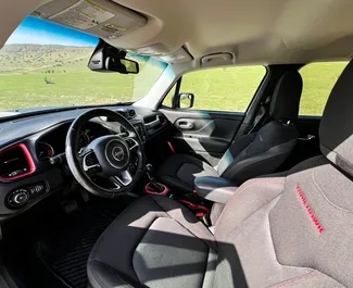 Jeep Renegade 2018 zur Miete verfügbar in Tiflis, mit Kilometerbegrenzung unbegrenzte.