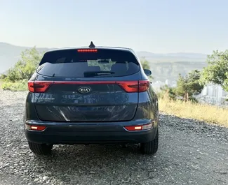 Benzin 2,4L Motor von Kia Sportage 2015 zur Miete in Tiflis.
