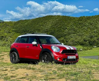 Frontansicht eines Mietwagens Mini Countryman Cooper S in Tiflis, Georgien ✓ Auto Nr.14626. ✓ Automatisch TM ✓ 0 Bewertungen.