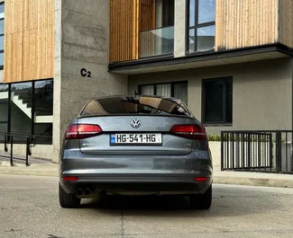 Benzin 1,8L Motor von Volkswagen Jetta 2015 zur Miete in Tiflis.