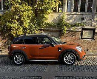 Benzin 2,0L Motor von Mini Countryman Cooper S 2017 zur Miete in Tiflis.