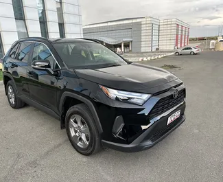 Frontansicht eines Mietwagens Toyota Rav4 in Tiflis, Georgien ✓ Auto Nr.14801. ✓ Automatisch TM ✓ 0 Bewertungen.