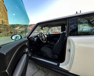 Benzin 1,6L Motor von Mini One 2015 zur Miete in Tiflis.