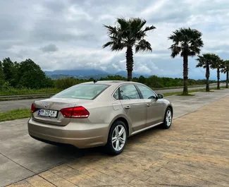 Benzin 1,8L Motor von Volkswagen Passat 2015 zur Miete in Tiflis.