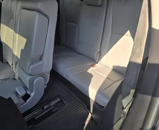 Toyota Highlander 2023 mit Antriebssystem Allradantrieb, verfügbar in Tiflis.