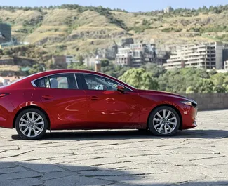 Mietwagen Mazda 3 2021 in Georgien, mit Benzin-Kraftstoff und 186 PS ➤ Ab 130 GEL pro Tag.