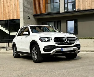 Frontansicht eines Mietwagens Mercedes-Benz GLE-Class in Tiflis, Georgien ✓ Auto Nr.14667. ✓ Automatisch TM ✓ 0 Bewertungen.