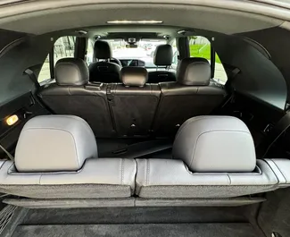Mercedes-Benz GLE-Class 2018 mit Antriebssystem Allradantrieb, verfügbar in Tiflis.