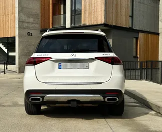 Benzin 3,0L Motor von Mercedes-Benz GLE-Class 2018 zur Miete in Tiflis.