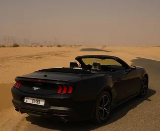 Mieten Sie ein Ford Mustang Cabrio in Dubai VAE