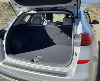 Hyundai Tucson 2019 mit Antriebssystem Allradantrieb, verfügbar in Tiflis.