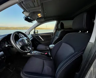 Subaru Forester 2015 zur Miete verfügbar in Tiflis, mit Kilometerbegrenzung unbegrenzte.