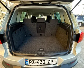 Volkswagen Tiguan 2013 mit Antriebssystem Allradantrieb, verfügbar in Tiflis.