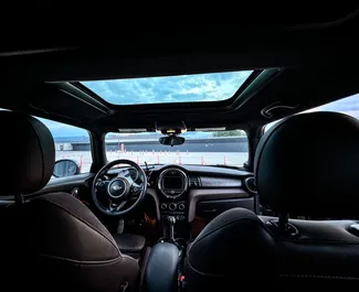 Mini John Cooper Works 2017 zur Miete verfügbar in Tiflis, mit Kilometerbegrenzung unbegrenzte.