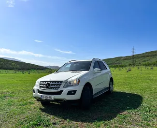 Autovermietung Mercedes-Benz ML350 Nr.10588 Automatisch in Tiflis, ausgestattet mit einem 3,5L Motor ➤ Von Mariia in Georgien.
