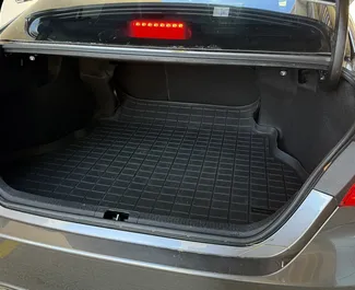 Toyota Camry 2021 mit Antriebssystem Frontantrieb, verfügbar in Tiflis.