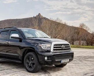 Frontansicht eines Mietwagens Toyota Sequoia I in Tiflis, Georgien ✓ Auto Nr.14804. ✓ Automatisch TM ✓ 0 Bewertungen.