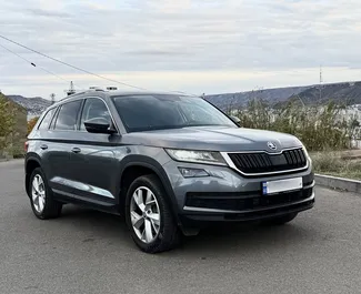 Frontansicht eines Mietwagens Skoda Kodiaq in Tiflis, Georgien ✓ Auto Nr.14646. ✓ Automatisch TM ✓ 0 Bewertungen.