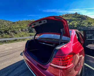 Mercedes-Benz E350 2015 mit Antriebssystem Heckantrieb, verfügbar in Tiflis.
