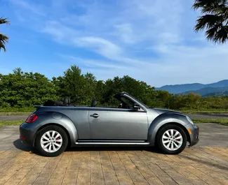 Vermietung Volkswagen Beetle Cabrio. Wirtschaft, Komfort, Cabrio Fahrzeug zur Miete in Georgien ✓ Kaution Keine Kaution ✓ Versicherungsoptionen KFZ-HV, TKV, VKV Plus, VKV Komplett, Insassen.