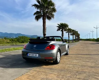 Mietwagen Volkswagen Beetle Cabrio 2015 in Georgien, mit Benzin-Kraftstoff und 245 PS ➤ Ab 130 GEL pro Tag.